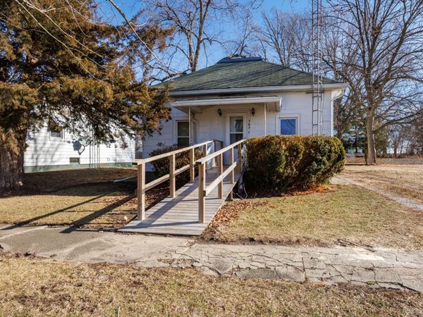 305 S Harrison Street, Colfax, IL 61728