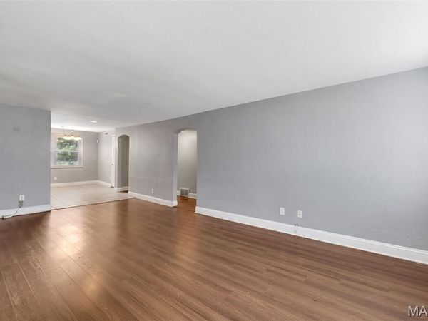 7741 Wild Plum Avenue, St Louis, MO 63130