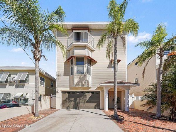 14215 N Bayshore Drive W, Madeira Beach, FL 33708