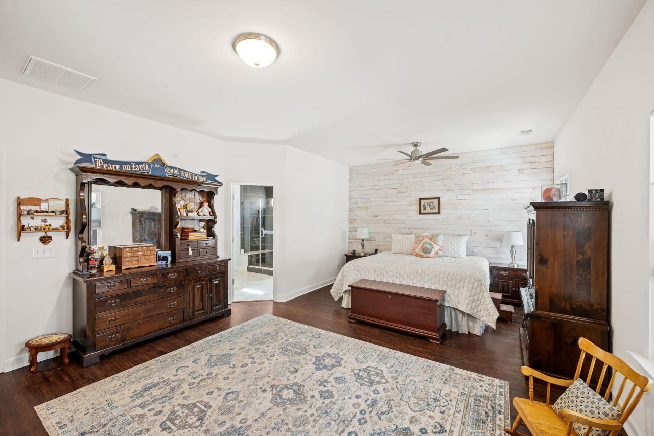 1038 Striped Lane Photo 19