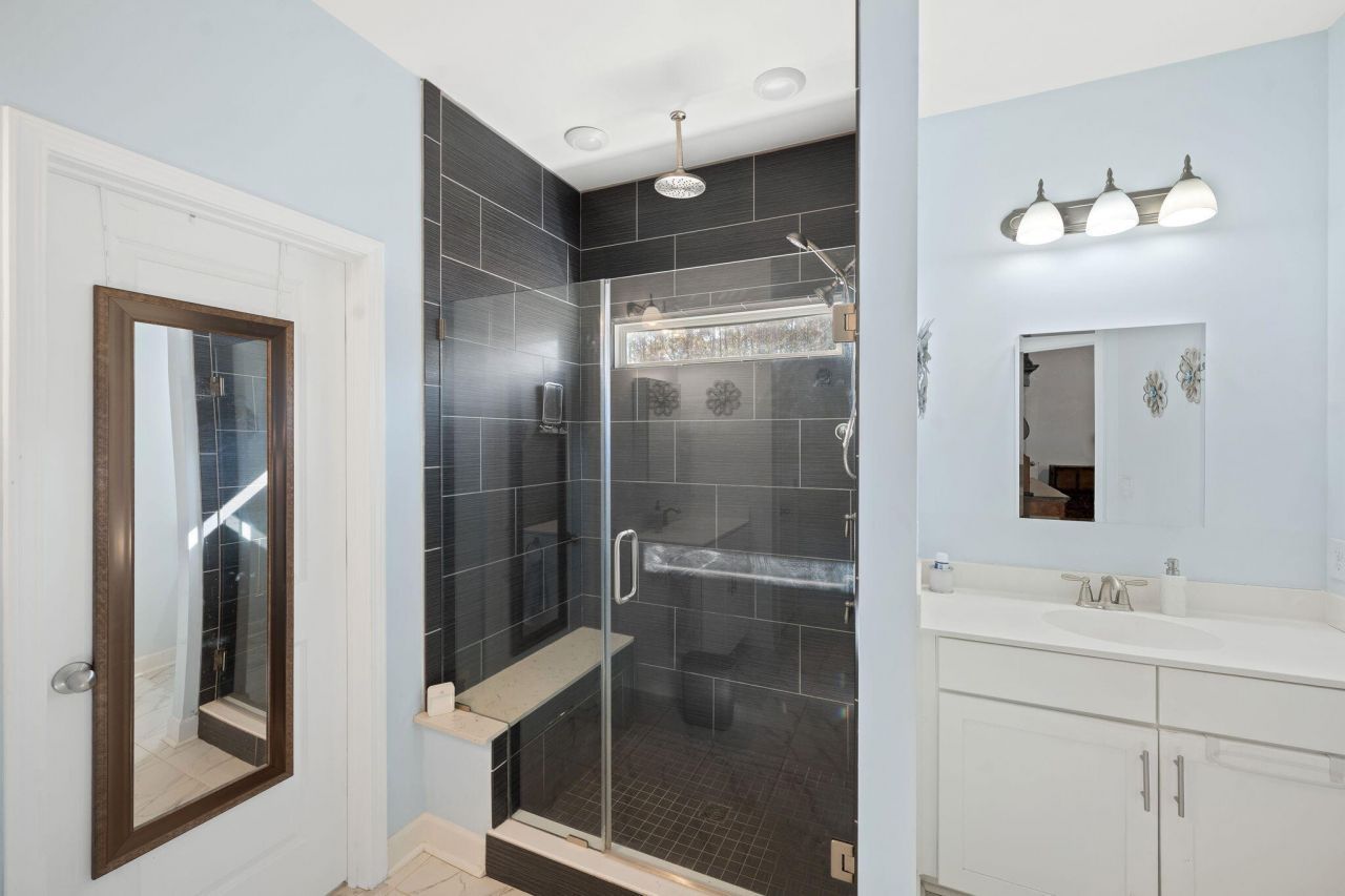 1038 Striped Lane Photo 21