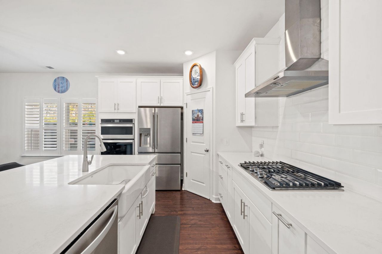 1038 Striped Lane Photo 9