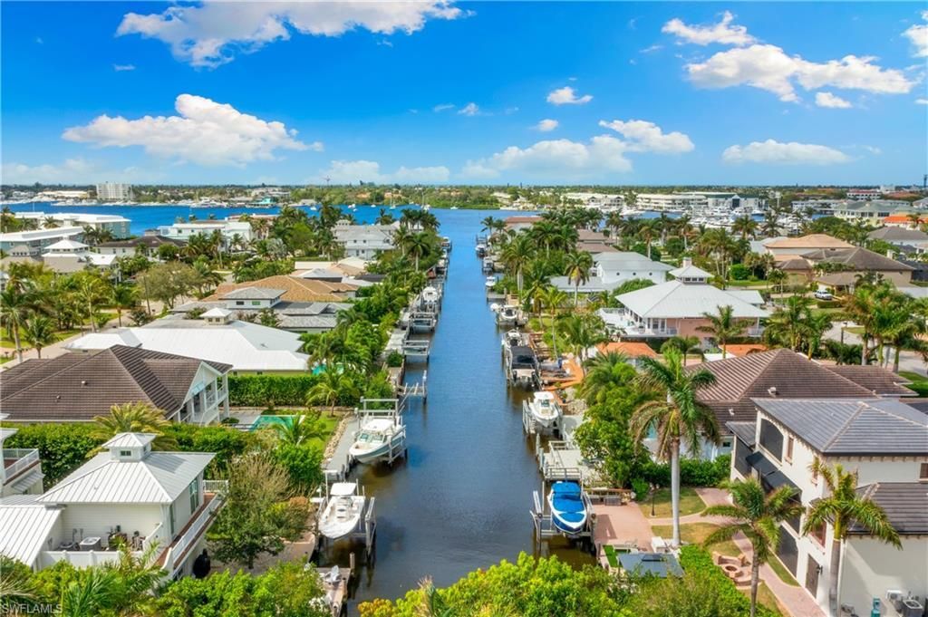 1585 Pelican Ave, Naples, FL 34102 Photo