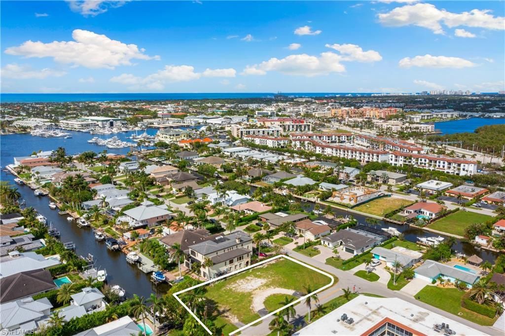 1585 Pelican Ave, Naples, FL 34102 Photo