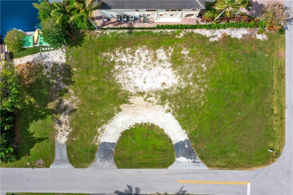1585 Pelican Ave, Naples, FL 34102 Photo
