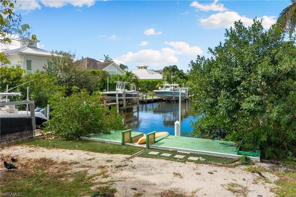 1585 Pelican Ave, Naples, FL 34102 Photo