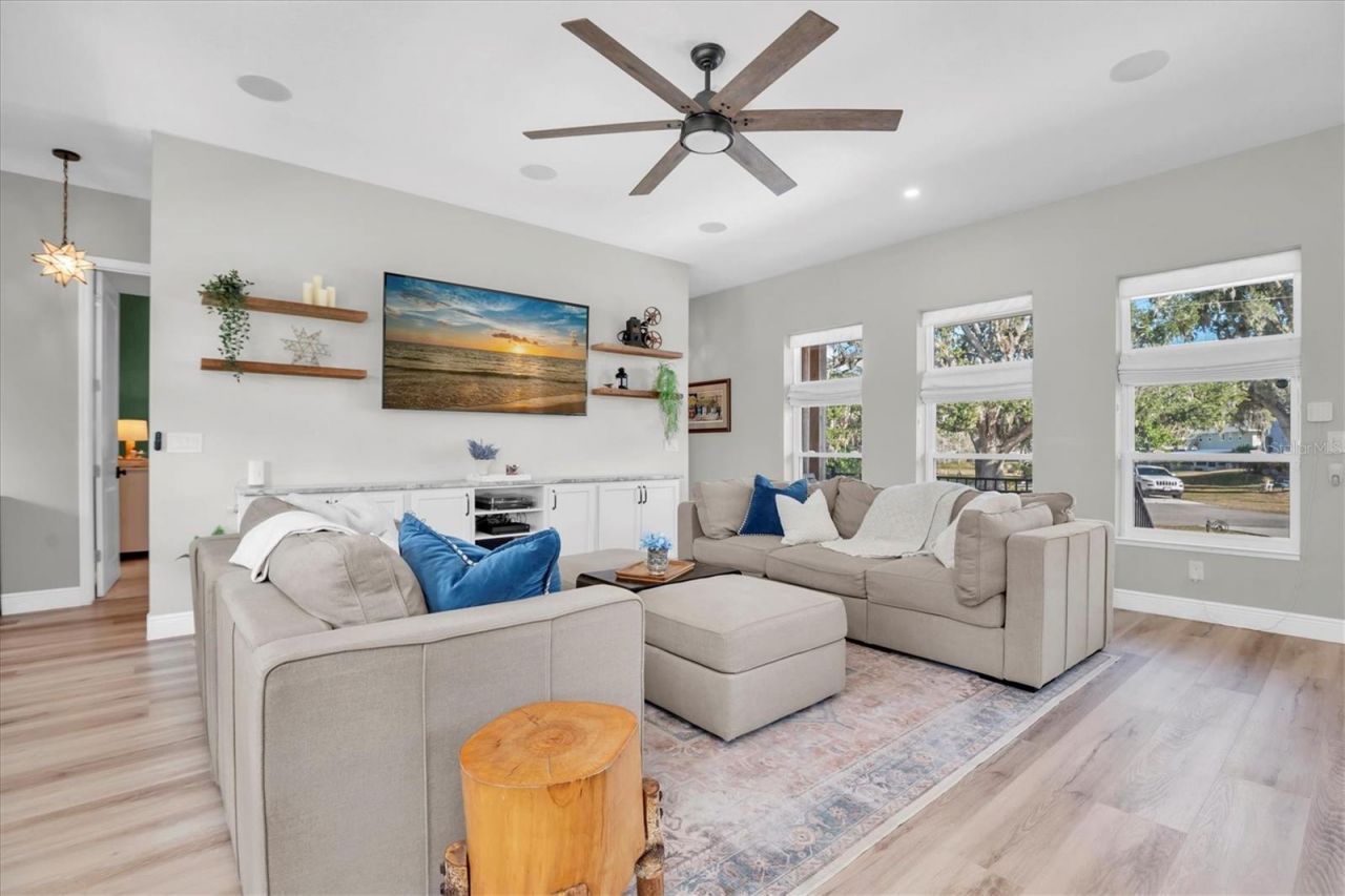 1605 Center Road, Terra Ceia, FL 34250 Photo