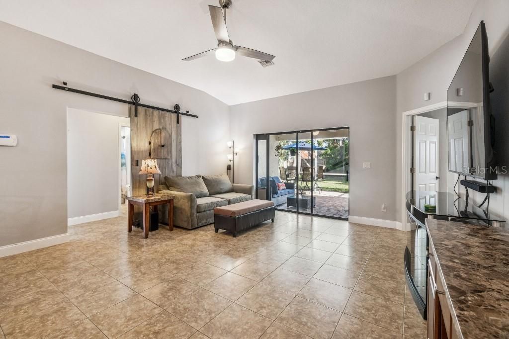 7119 35th Lane E, Sarasota, FL 34243 Photo