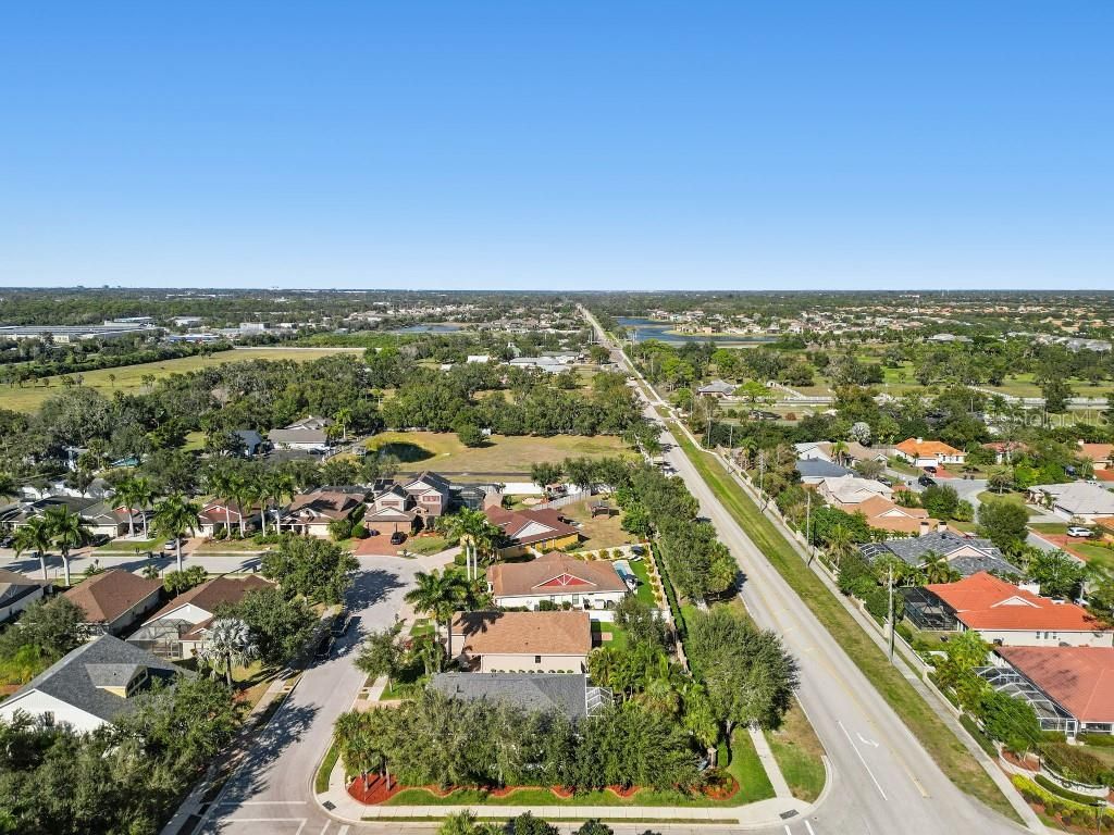 7119 35th Lane E, Sarasota, FL 34243 Photo