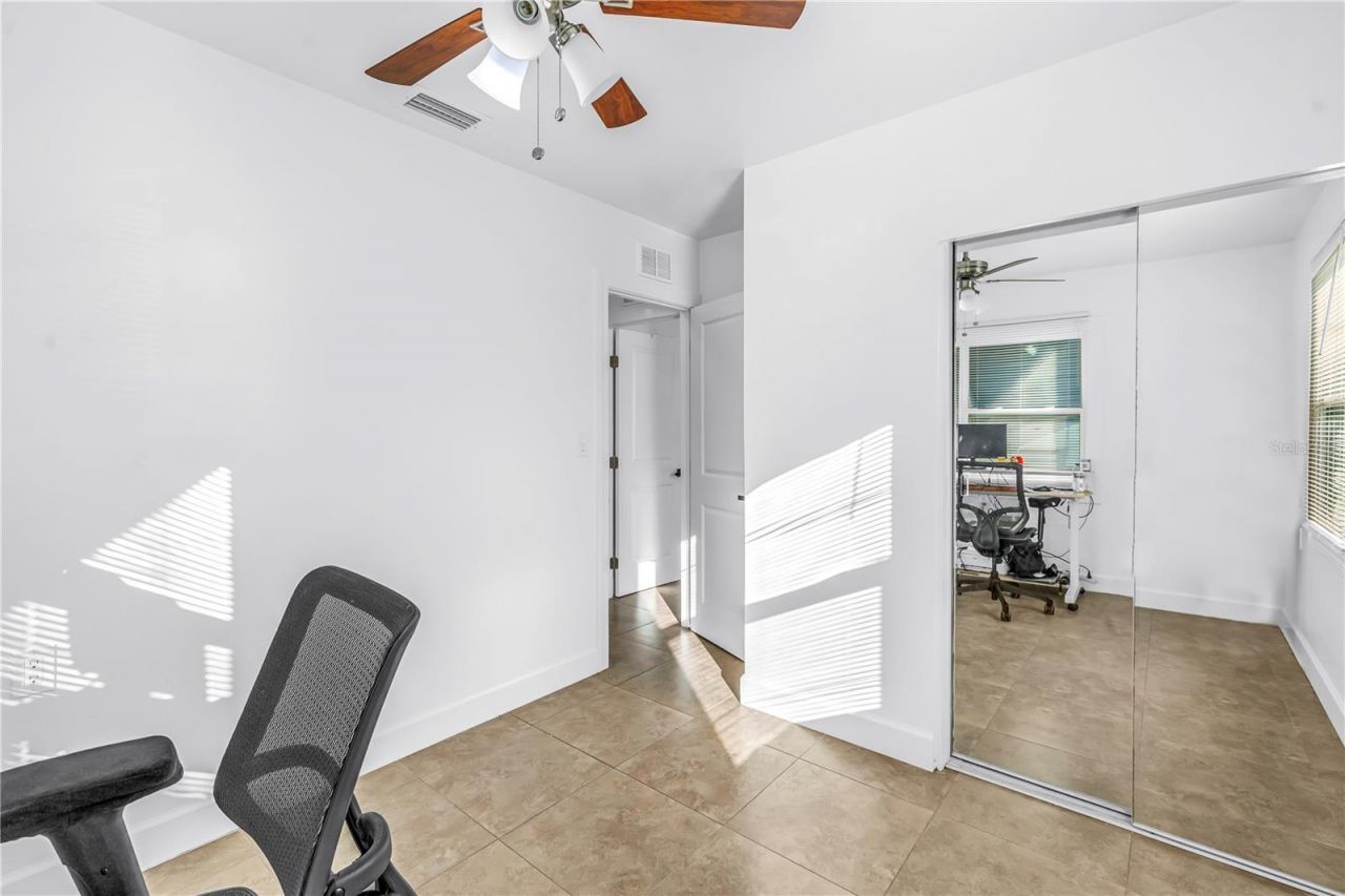 5758 Dartmouth Avenue N, Saint Petersburg, FL 33710 Photo