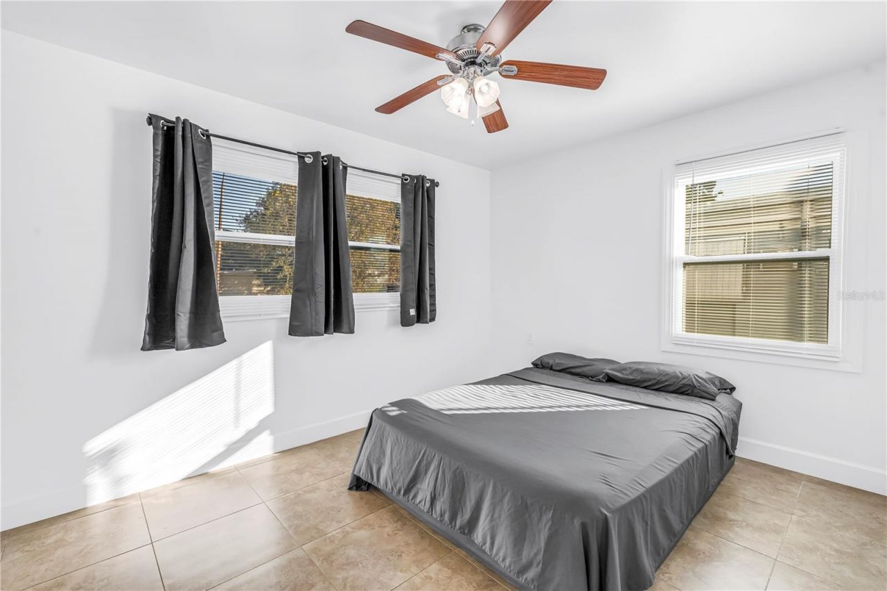 5758 Dartmouth Avenue N, Saint Petersburg, FL 33710 Photo