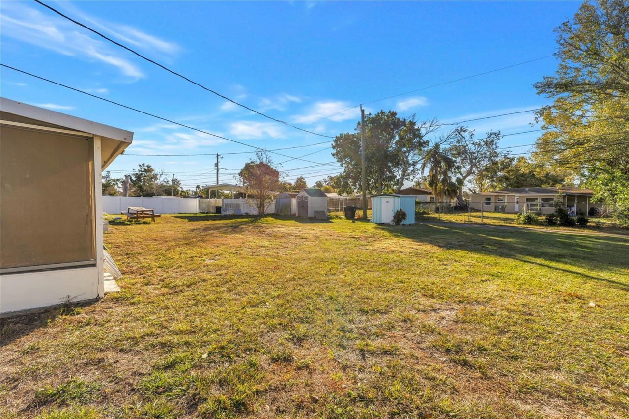 5758 Dartmouth Avenue N, Saint Petersburg, FL 33710 Photo