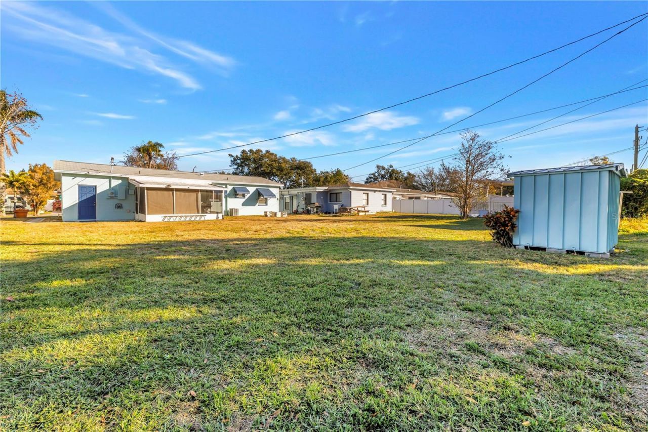 5758 Dartmouth Avenue N, Saint Petersburg, FL 33710 Photo