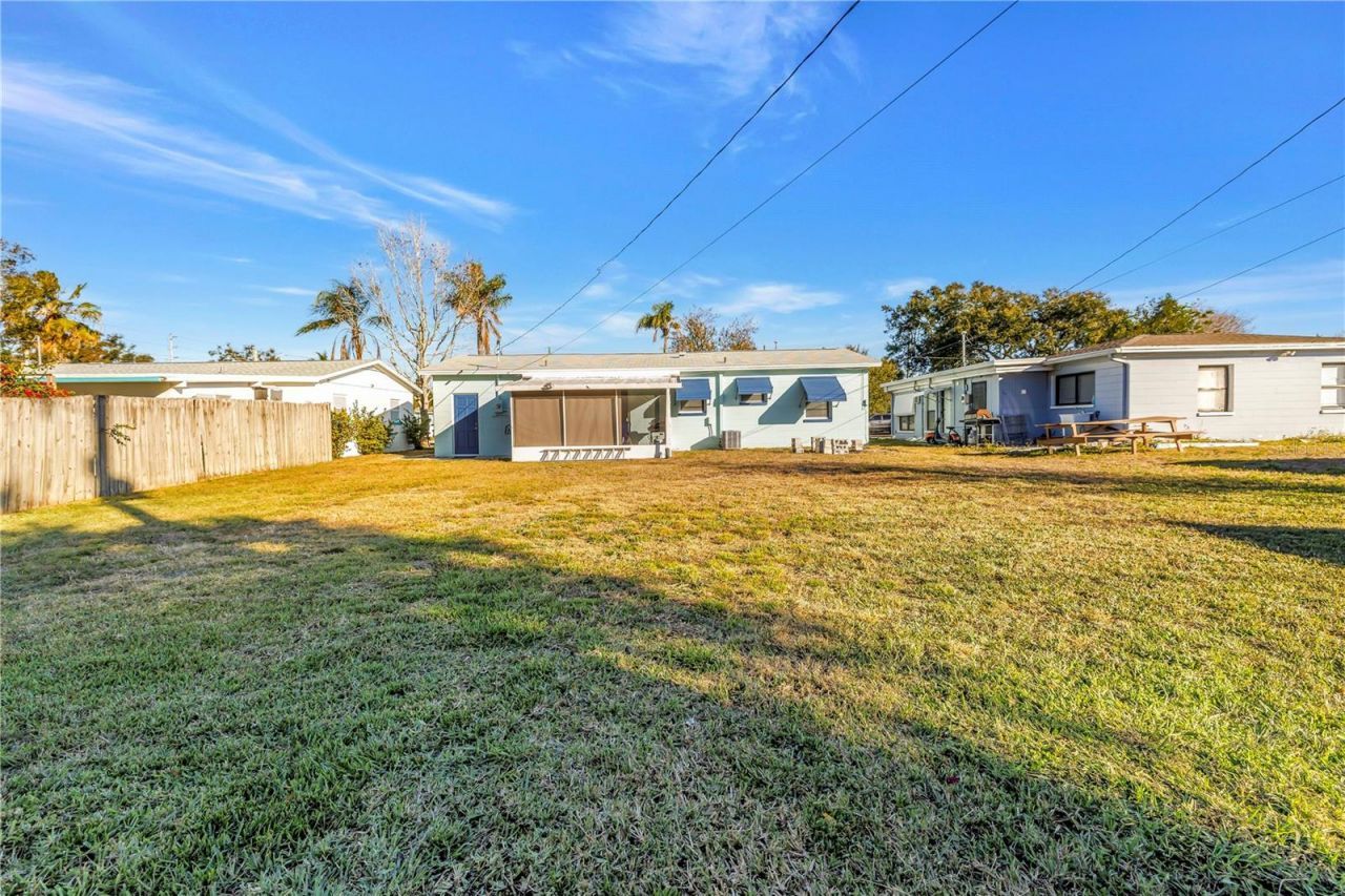 5758 Dartmouth Avenue N, Saint Petersburg, FL 33710 Photo