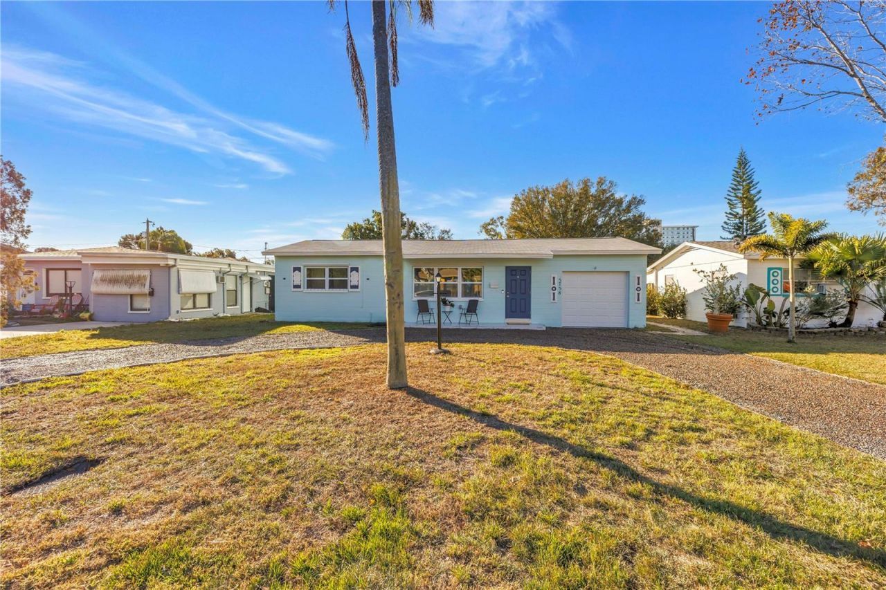 5758 Dartmouth Avenue N, Saint Petersburg, FL 33710 Photo