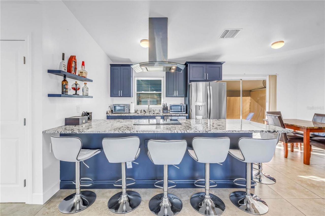 5758 Dartmouth Avenue N, Saint Petersburg, FL 33710 Photo