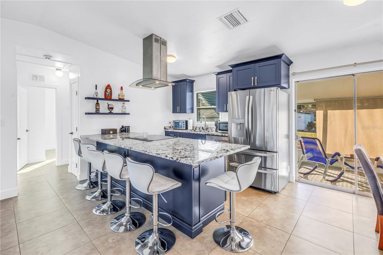 5758 Dartmouth Avenue N, Saint Petersburg, FL 33710 Photo