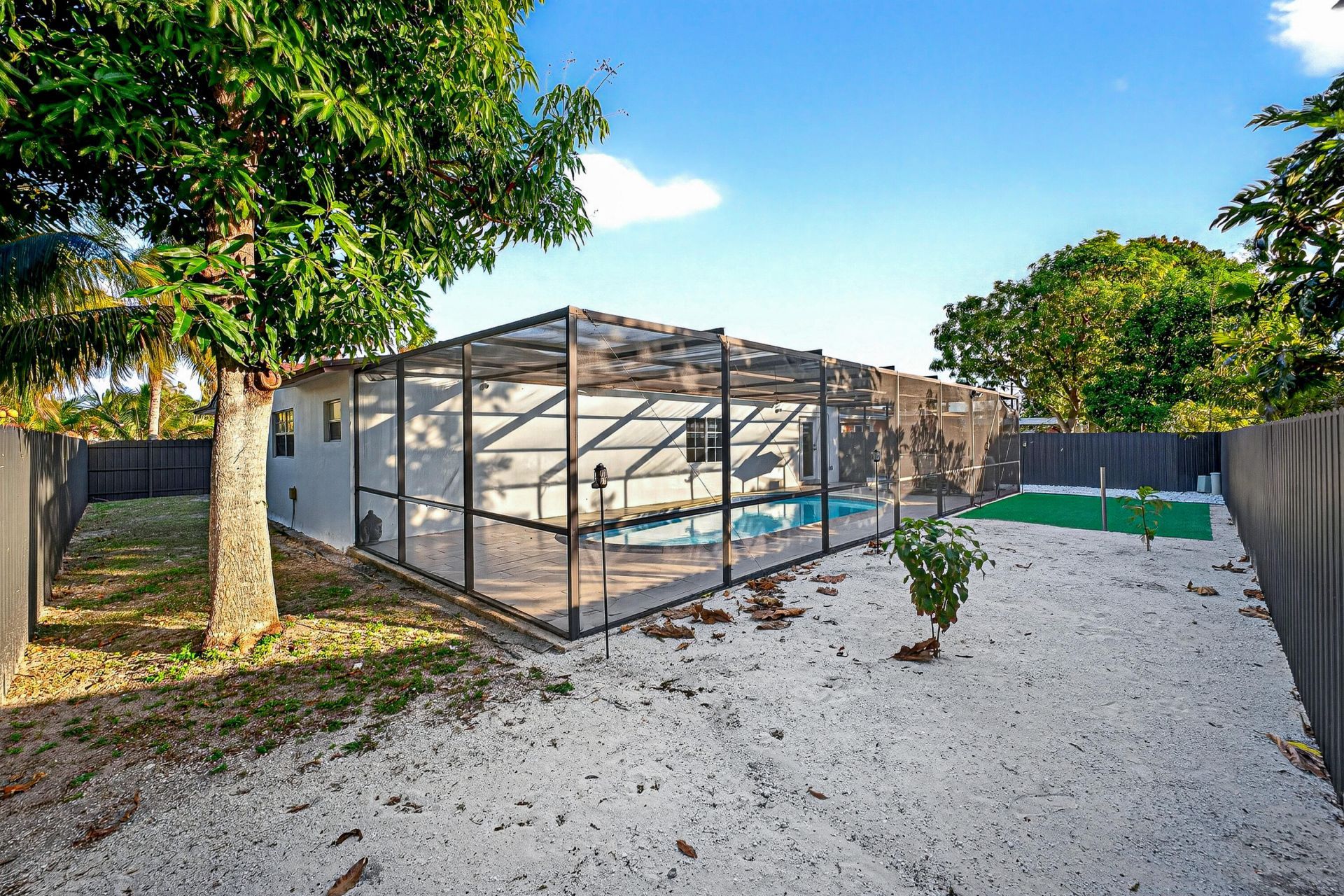 851 SW 67th Avenue, North Lauderdale, FL 33068 Photo