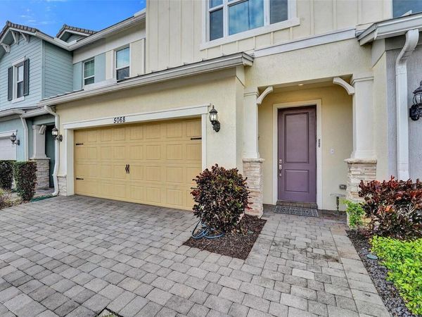 5068 Greenway Dr, Hollywood, FL 33021