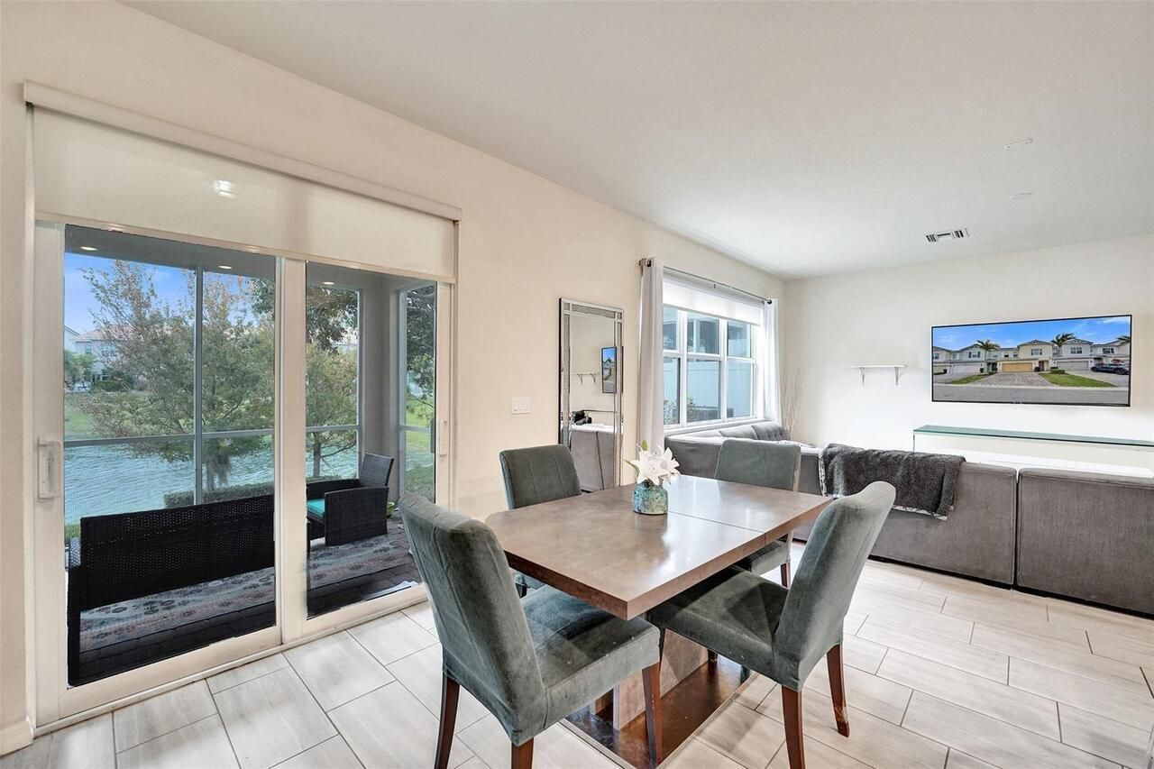 5068 Greenway Dr, Hollywood, FL 33021 Photo