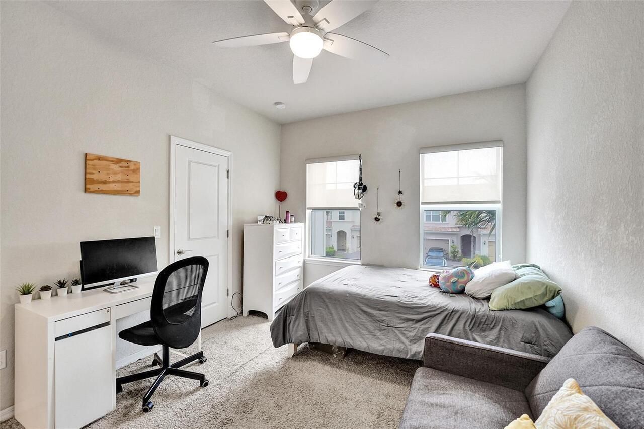 5068 Greenway Dr, Hollywood, FL 33021 Photo