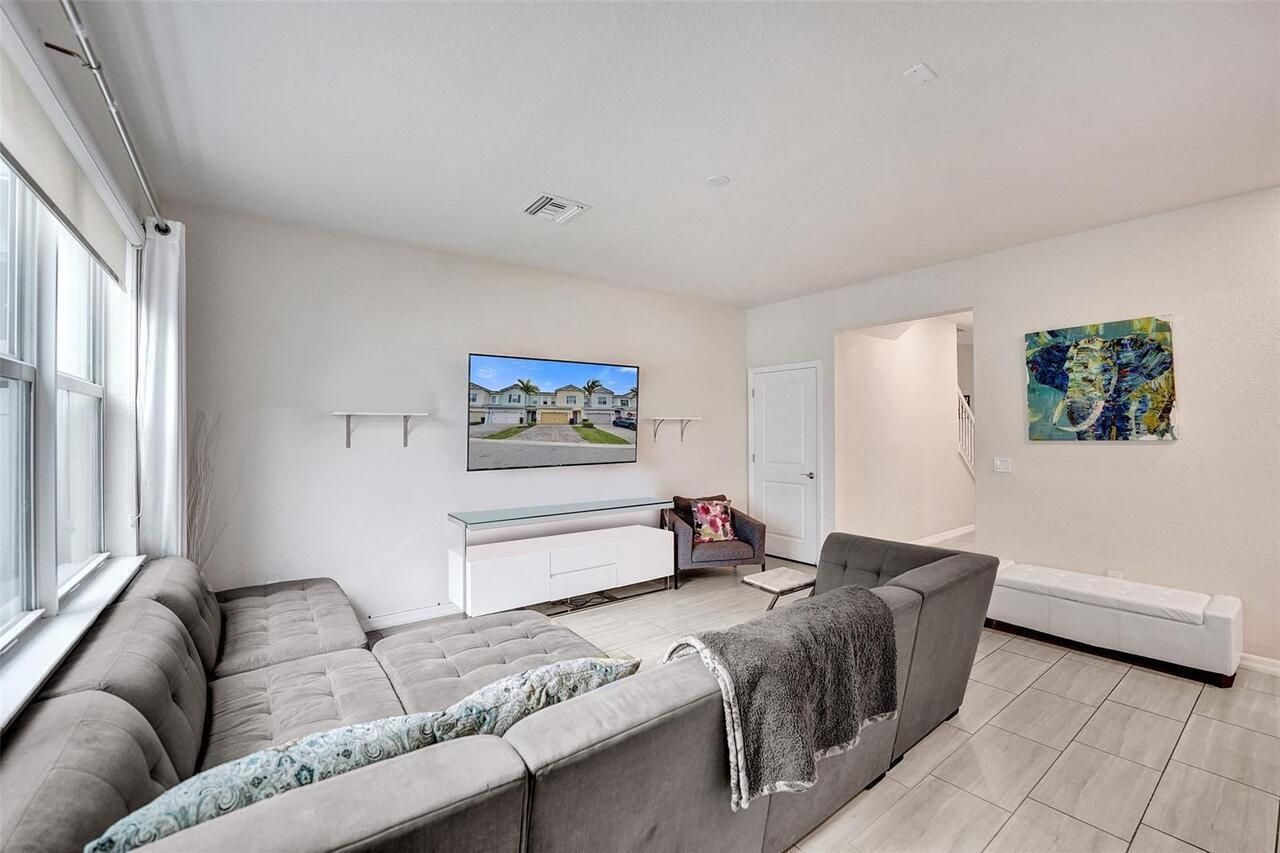 5068 Greenway Drive, Hollywood, FL 33021 Photo