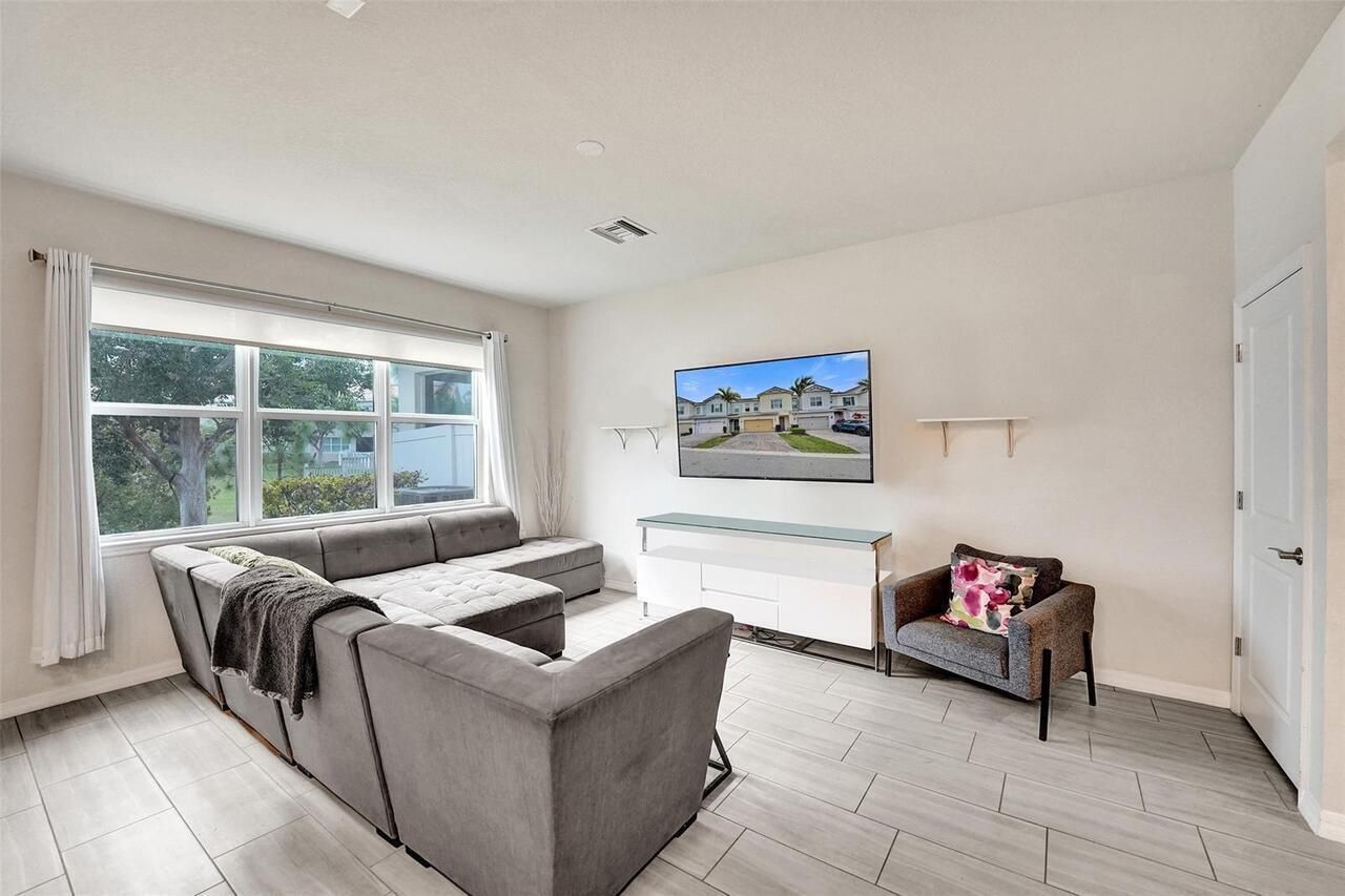 5068 Greenway Dr, Hollywood, FL 33021 Photo