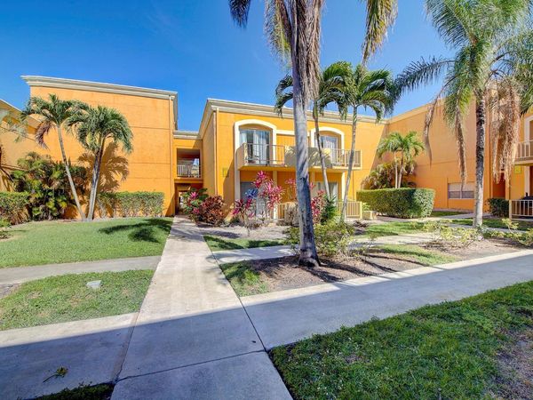 18111 NW 68th Avenue, Unit I210, Hialeah, FL 33015