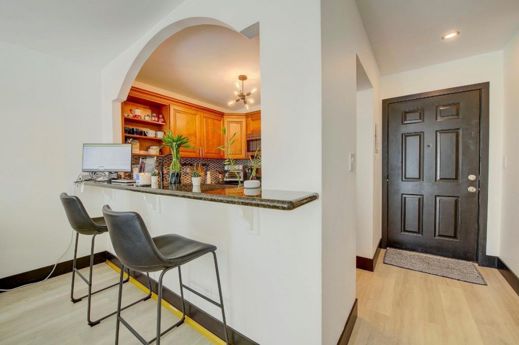 18111 NW 68th Ave, Unit I210, Hialeah, FL 33015 Photo