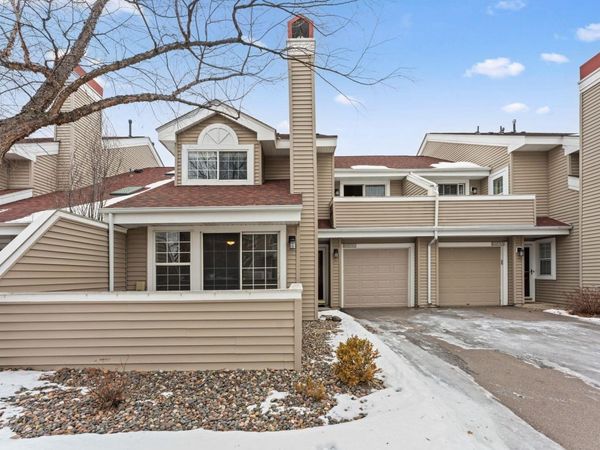 2040 Shenandoah Court, Unit B, Plymouth, MN 55447