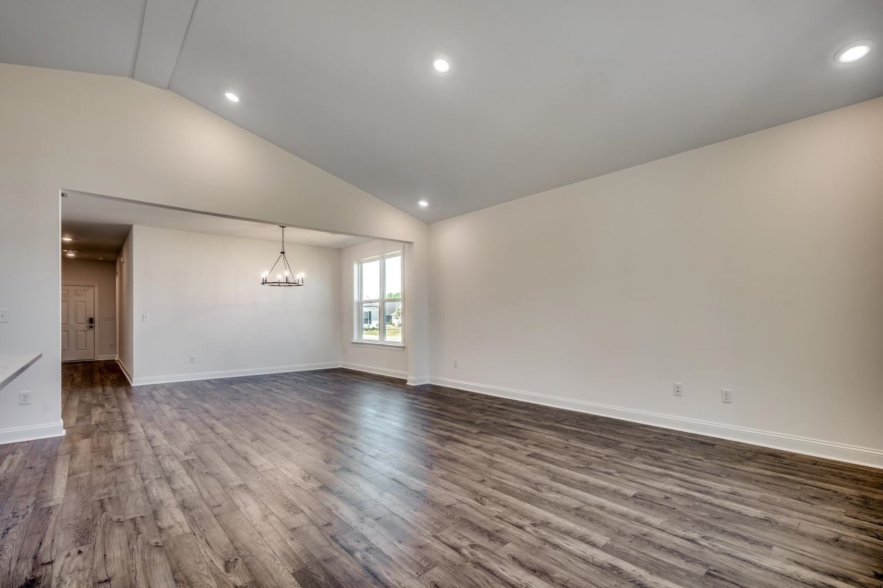 608 Canborough Lane Photo 19