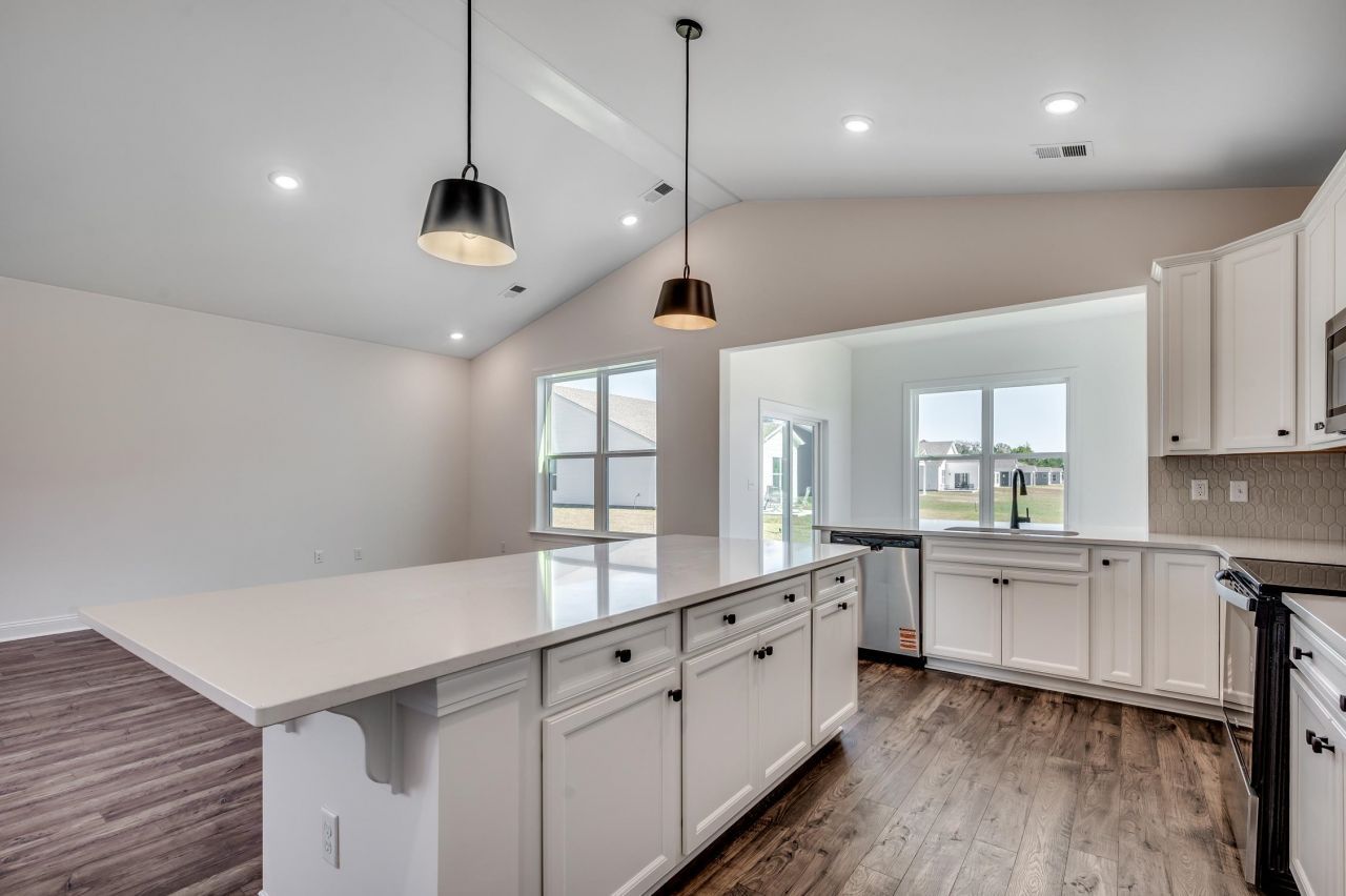 608 Canborough Lane Photo 22