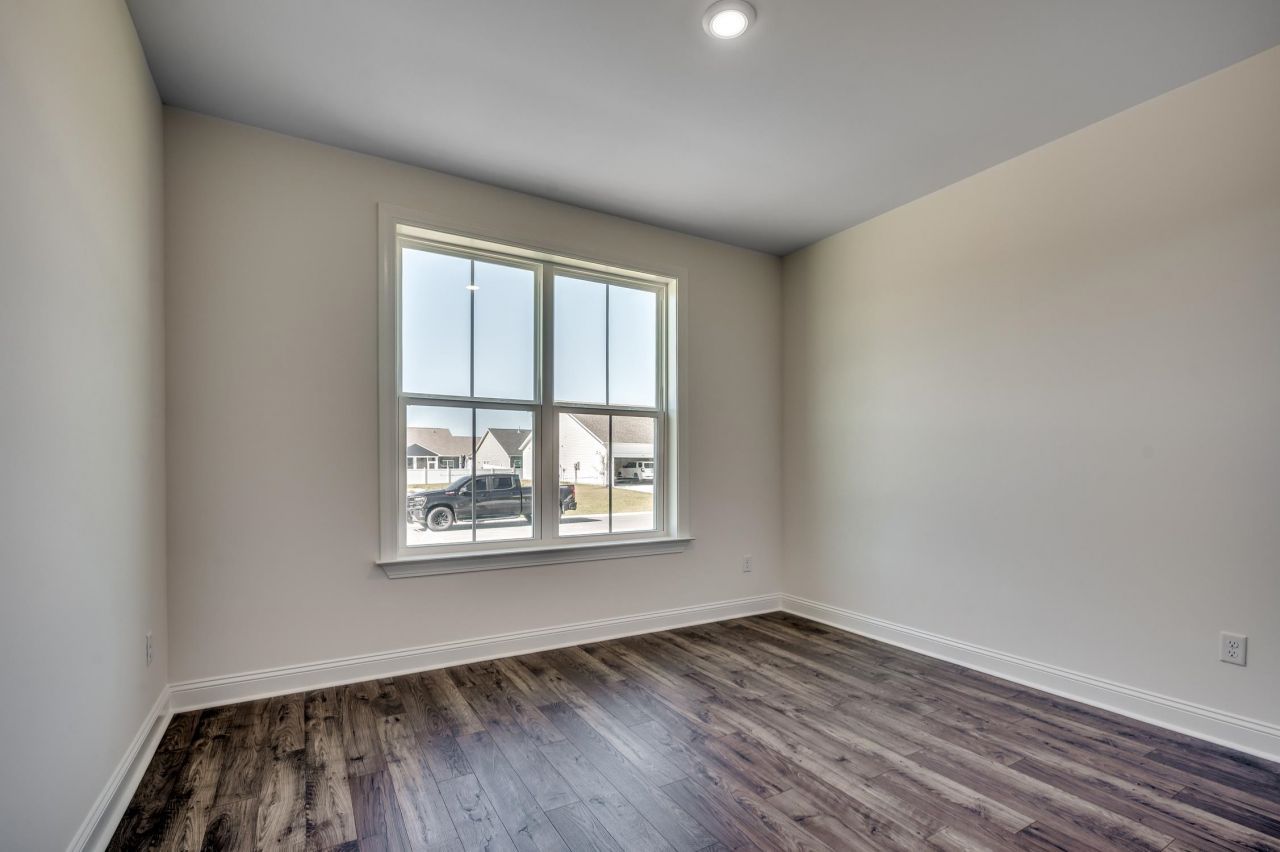 608 Canborough Lane Photo 3