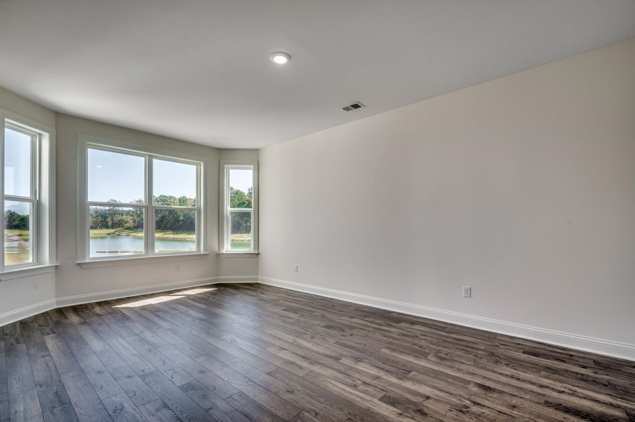 608 Canborough Lane Photo 8