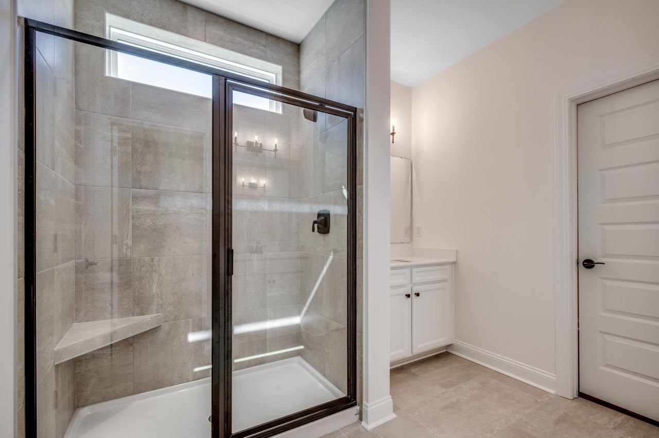 608 Canborough Lane Photo 9