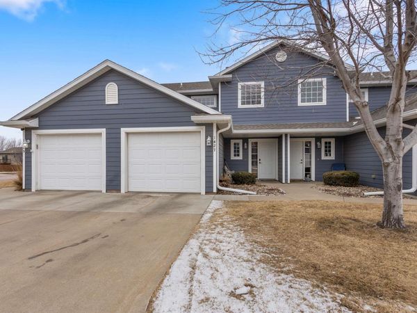 1427 N Conifer Pl, Sioux Falls, SD 57107