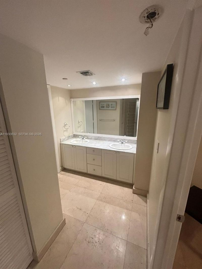 8911 Collins Ave , Unit 303, Surfside, FL 33154 Photo