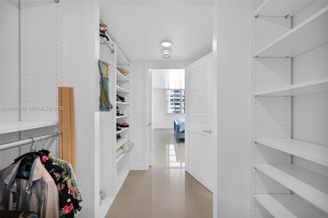 250 174th St, Unit 1808, Sunny Isles Beach, FL 33160 Photo