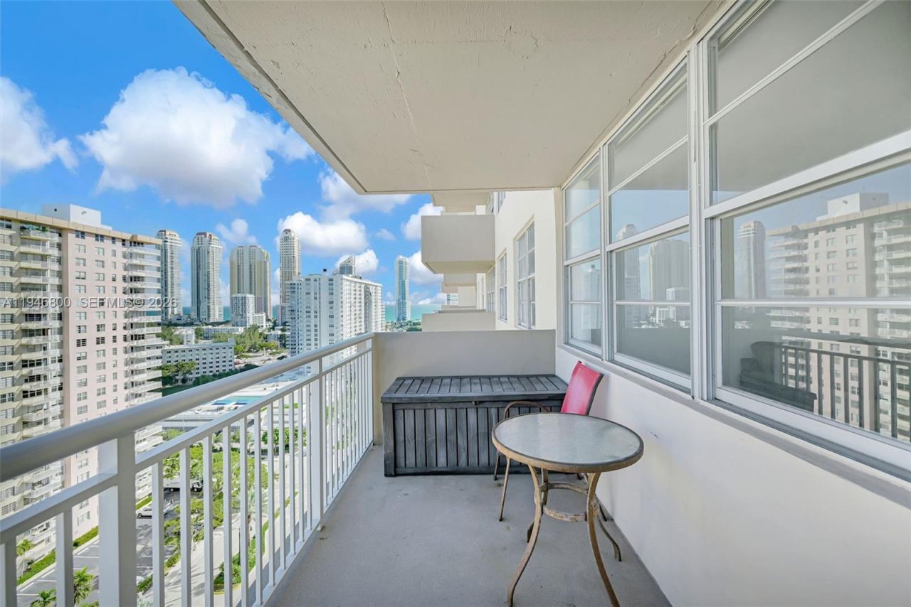 250 174th St, Unit 1808, Sunny Isles Beach, FL 33160 Photo