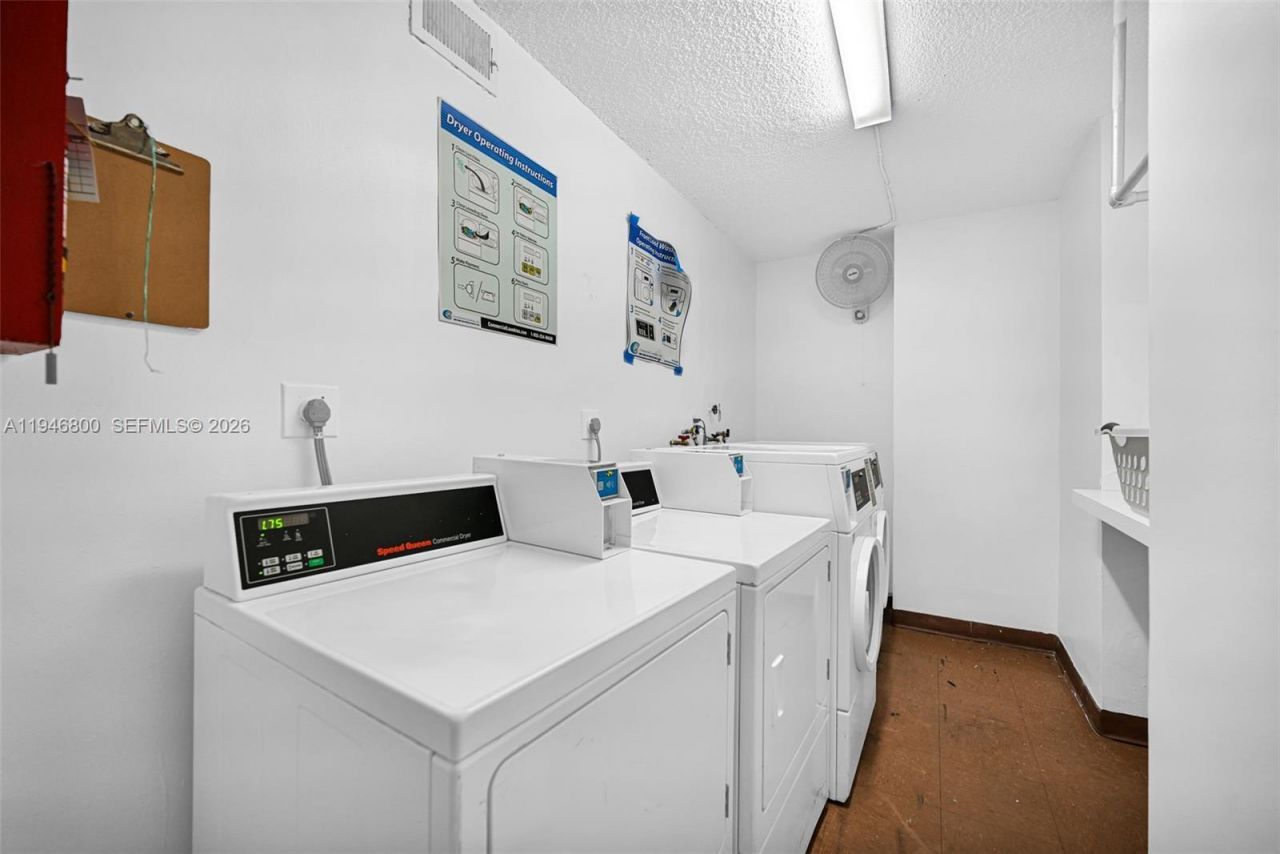 250 174th St, Unit 1808, Sunny Isles Beach, FL 33160 Photo