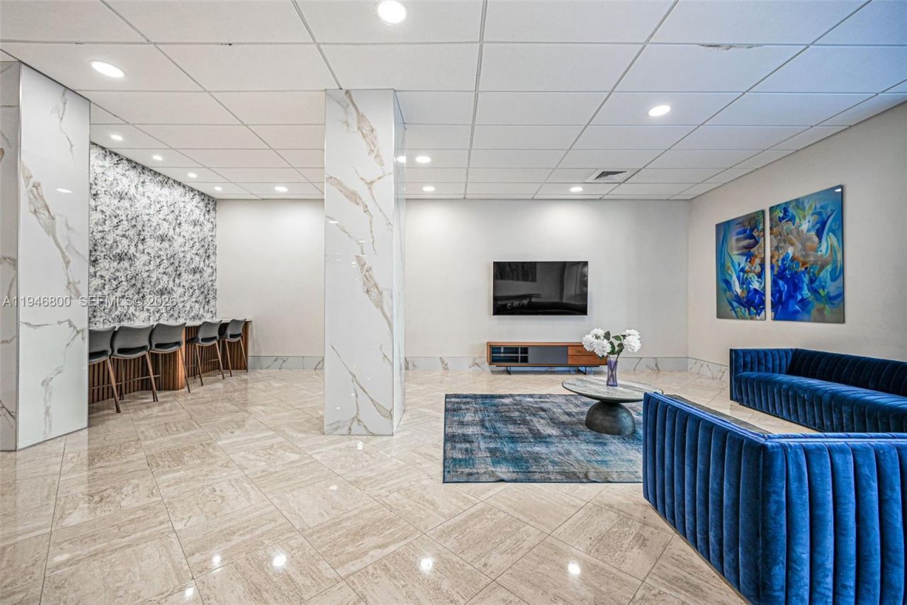 250 174th St, Unit 1808, Sunny Isles Beach, FL 33160 Photo