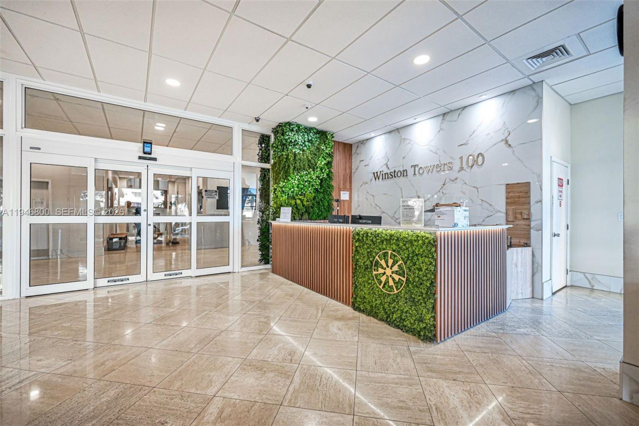 250 174th St, Unit 1808, Sunny Isles Beach, FL 33160 Photo