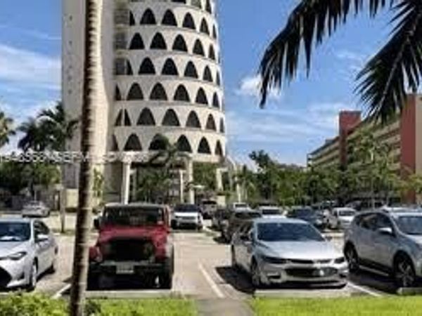 1700 NE 191st St , Unit 202, Miami, FL 33179