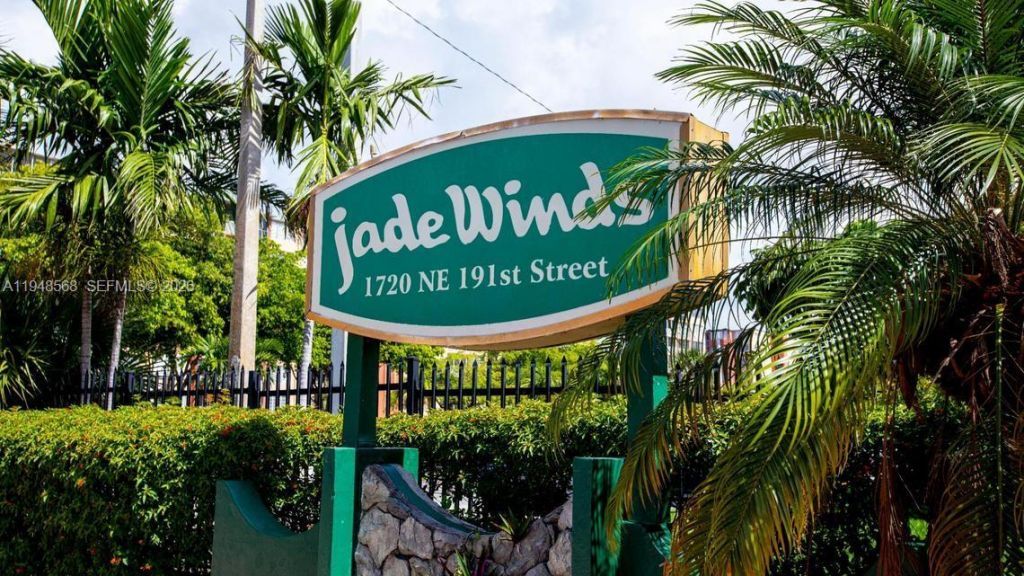 1700 NE 191st St, Unit 202, Miami, FL 33179 Photo