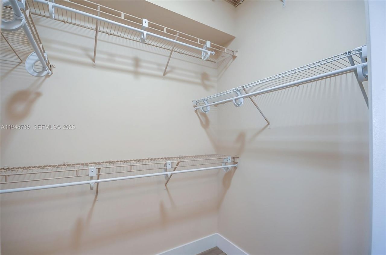 5077 NW 7th St, Unit TS7, Miami, FL 33126 Photo