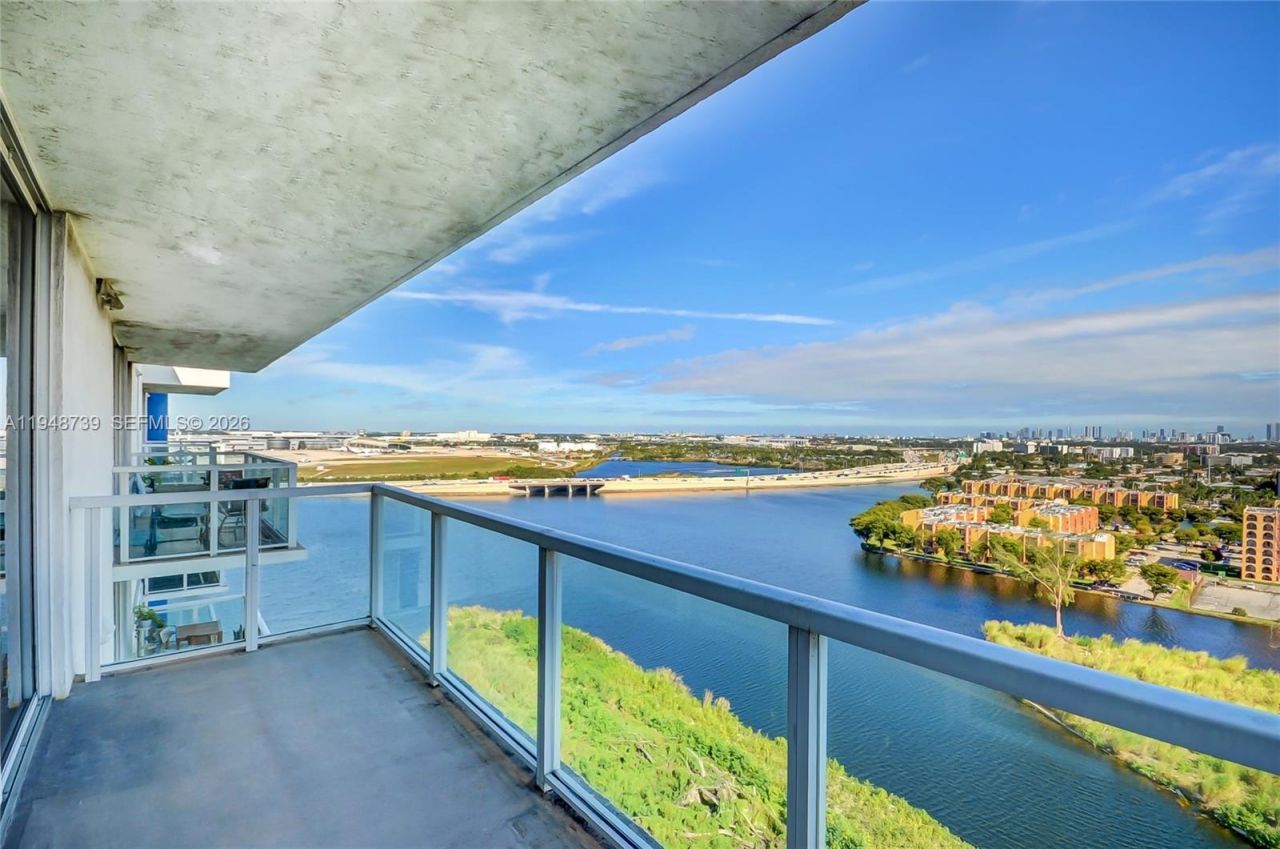 5077 NW 7th St, Unit TS7, Miami, FL 33126 Photo