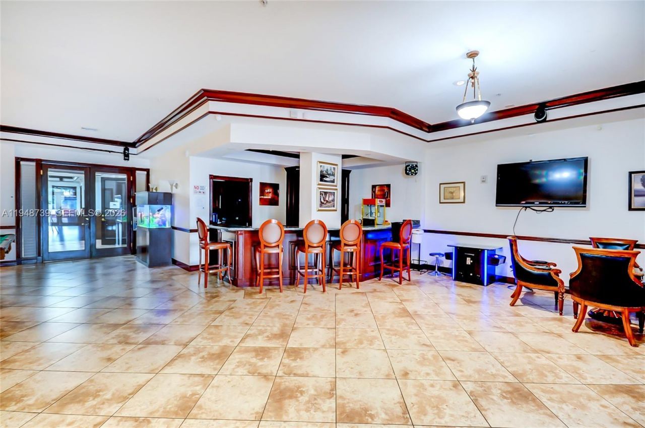 5077 NW 7th St, Unit TS7, Miami, FL 33126 Photo