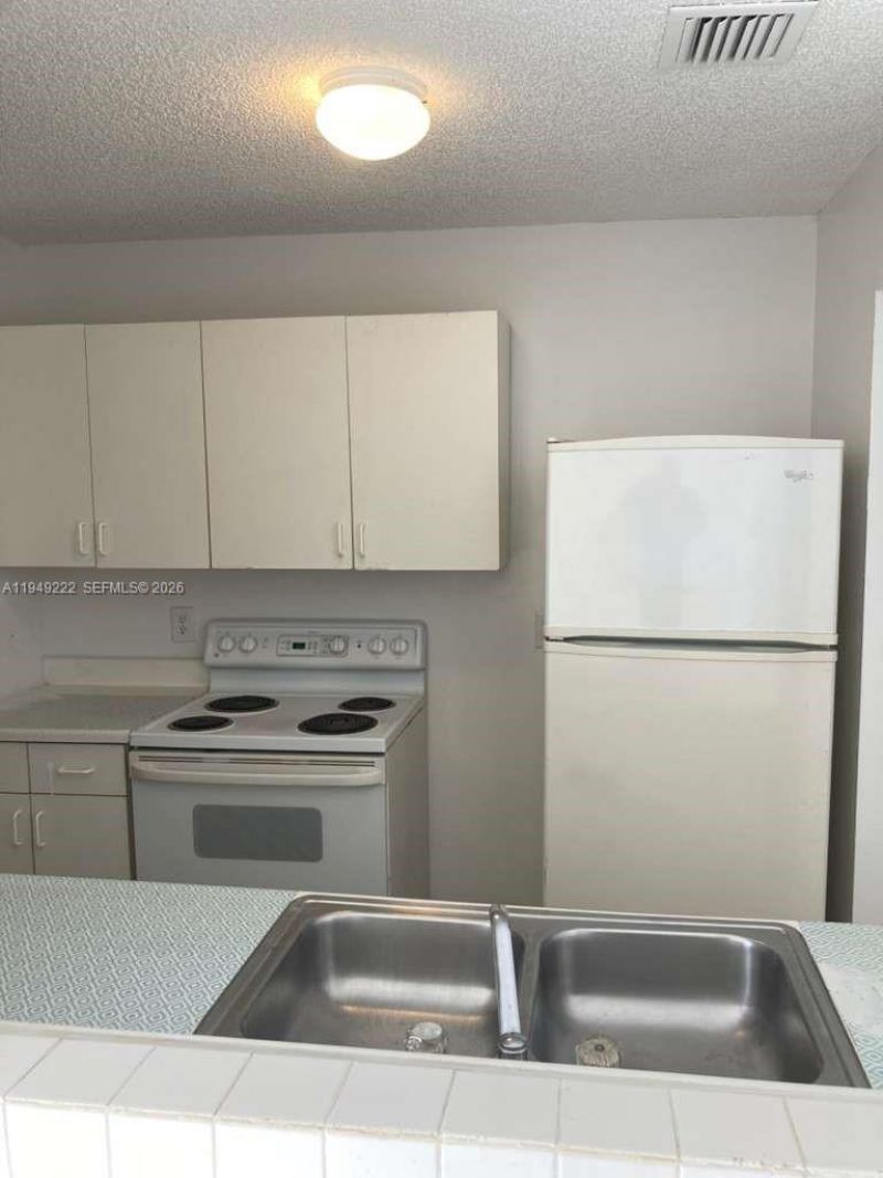 2216 NW 15th Ave, Fort Lauderdale, FL 33311 Photo