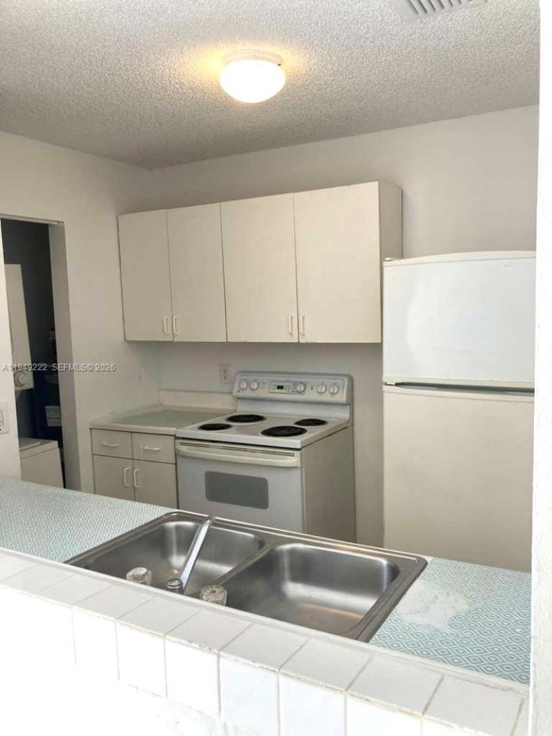 2216 NW 15th Ave, Fort Lauderdale, FL 33311 Photo