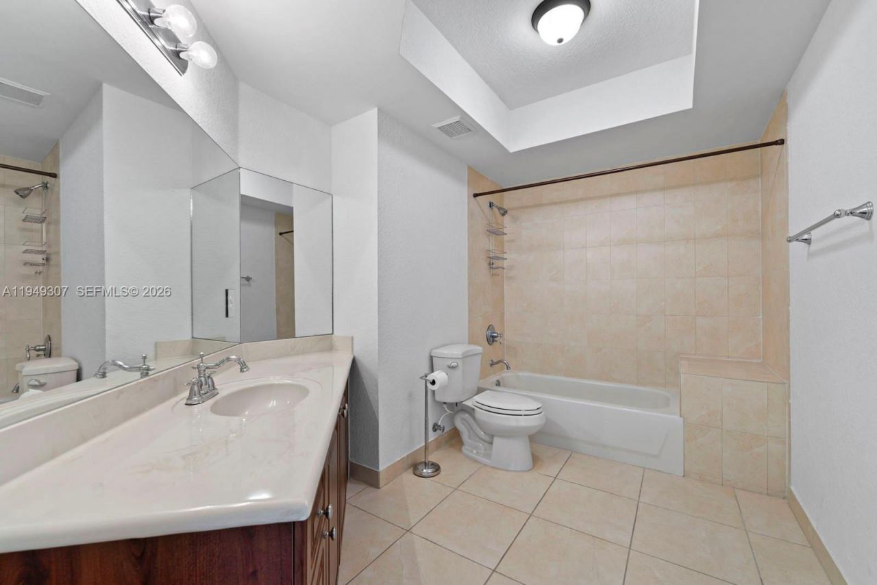 2301 SW 27th Ave, Unit 1403, Miami, FL 33145 Photo